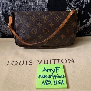 ‼️SOLD‼️🌸Louis Vuitton Pochette Accessories🌸